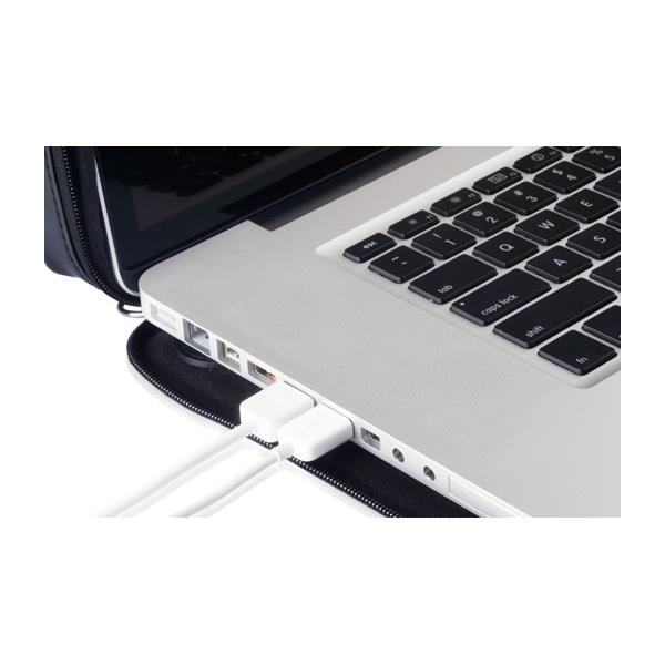 120879 Moshi 99MO010005 Moshi Codex for MacBook Pro 17" sort metallic dataveske
